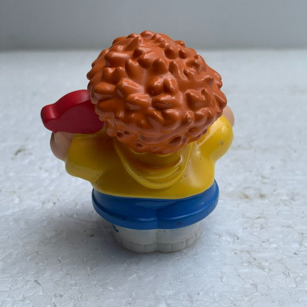 Fisher Price Red Haired Boy Holding 8, Little People Time To Learn - 2005 - Picture 3 of 8